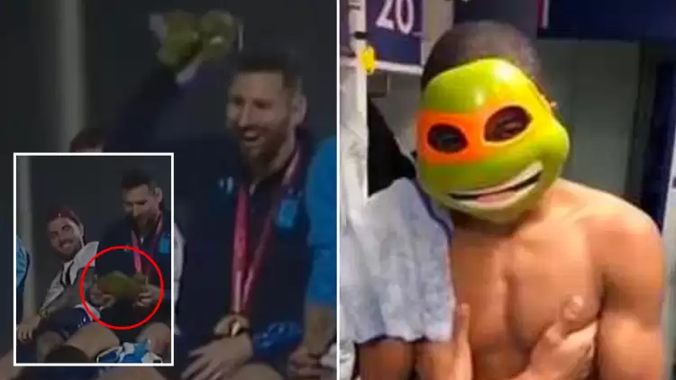 Şampiyonluk Kutlamasında Messi'ye 'Ninja Kaplumbağa' Oyuncağı Fırlatıldı!