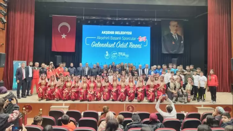 Halter Haberleri: Akşehir Belediyesi sporculara ödül verdi