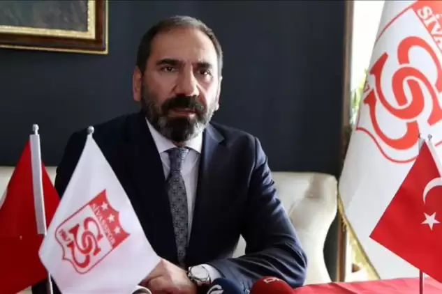 Sivasspor Başkanı Mecnun Otyakmaz, Galataray Maçı Sonrası Açıklama Yaptı