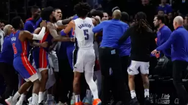 NBA'de olaylı maç ceza getirdi! Tam 11 oyuncu...