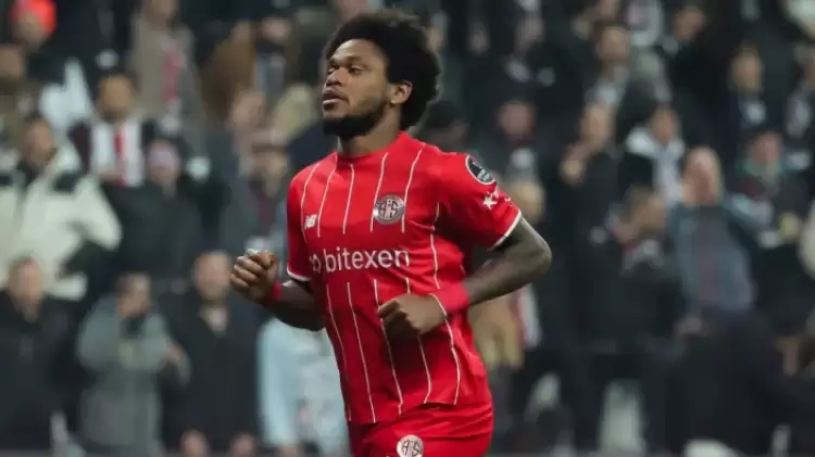 Antalyasporlu Luiz Adriano, Internacional'e Transfer Olmak İstiyor