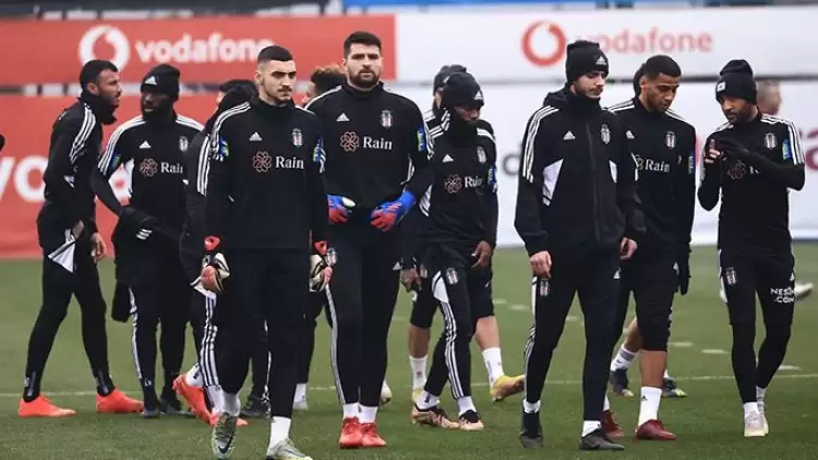 Beşiktaş'ta 5 Oyuncu Antrenmanda Yer Almadı! Ghezzal...