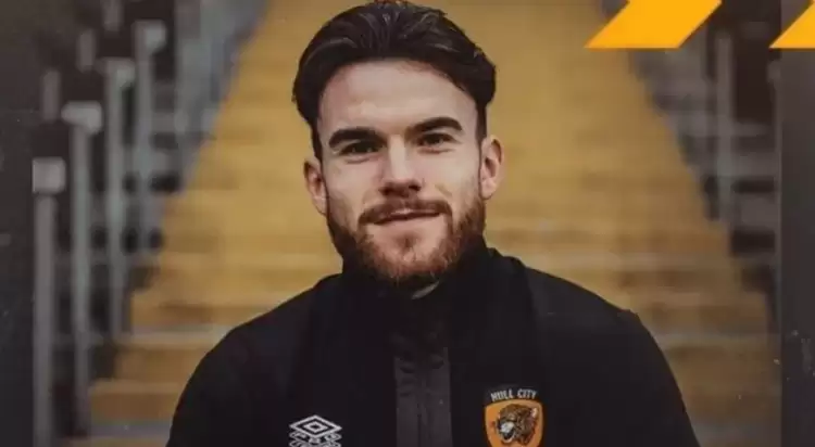 Hull City, Hücuma Aaron Connolly'i Transfer Etti!