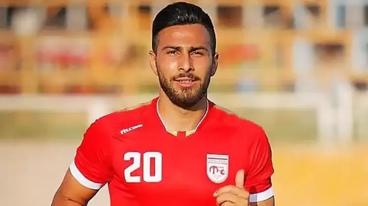 İranlı futbolcu Amir Reza Nasr Azadani'ye 16 yıl hapis cezası verildi!