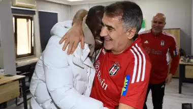Aboubakar ayağının tozuyla maç kafilesinde!