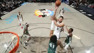 Ben Simmons sahaya çıktı, Philadelphia taraftarları çıldırdı