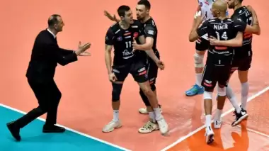 Galatasaray deplasmanda kayıp!