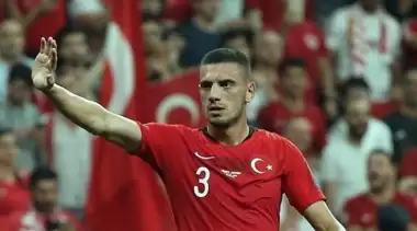 Merih Demiral'dan depremzedeye 1 milyon