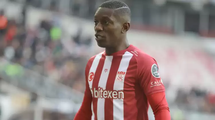 Sivassporlu Max Gradel’den depremzedelere yardım