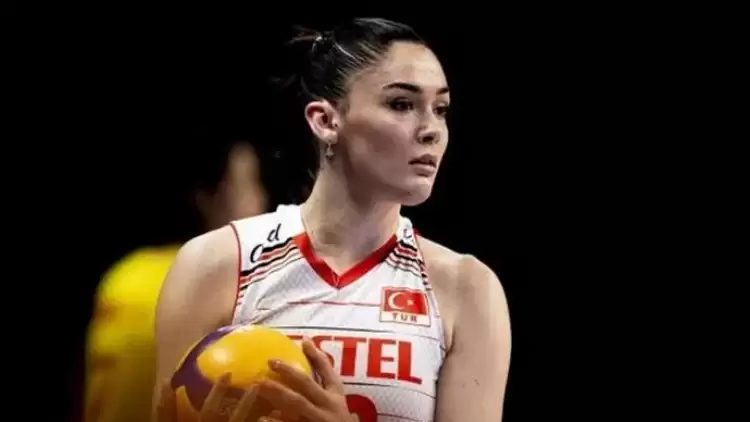 Milli Voleybolcu Zehra Güneş'ten Depremzedelere Destek