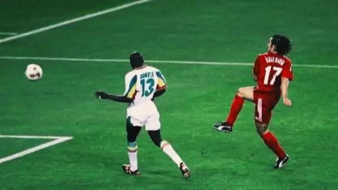 İlhan Mansız'dan "Altın" destek! O maçta giydiği formayı bağışlıyor