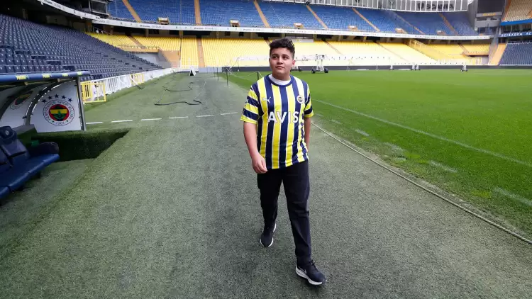 Fenerbahçe, Depremzede Mehmet Arif Ağaç'ı Stadında Ağırladı