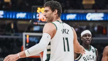 Bucks'ı Brook Lopez taşıdı!