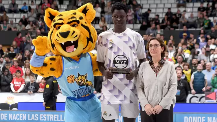 Real Madrid'in Barcelona'yı 84-74 yendiği U14 Maçında Mahamadou Landoure 56 Sayı Attı