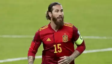 Deneyimli stoper milli takımı bıraktı!