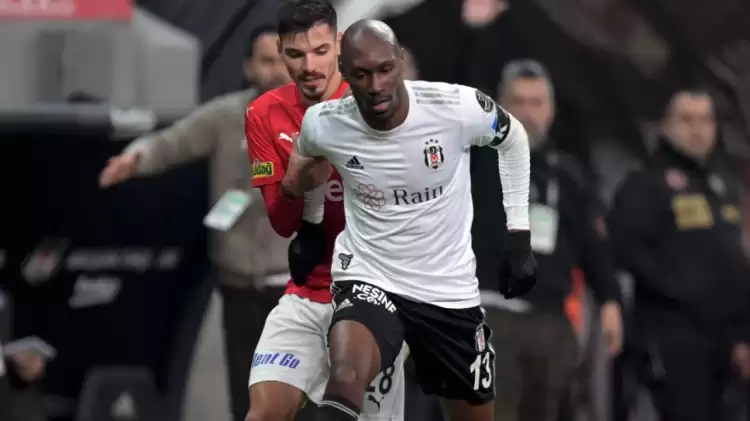 Beşiktaşlı Atiba Hutchinson'a Ülkesi Kanada'nın Atletico Ottawa'dan Bir Teklif Geldi