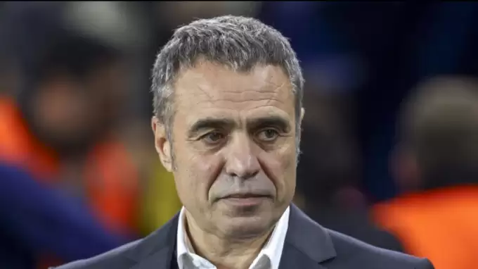 Alanyaspor'da Ersun Yanal görüşme odasına