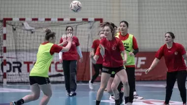 Milliler, Sırbistan engelini aşmak istiyor