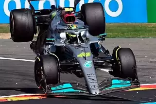 Lewis Hamilton, Mercedes'e ateş püskürdü! "Beni dinlemediler"