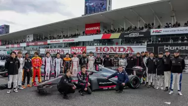 Cem Bölükbaşı “Türkiye için dua edin” mesajıyla pistte!