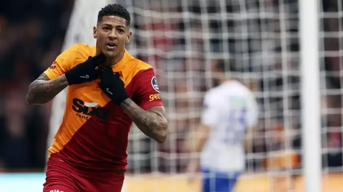 Galatasaray'a Patrick van Aanholt piyangosu