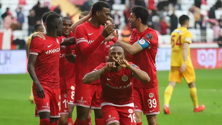 Antalyaspor - Kayserispor: 4-0 (Maç Sonucu - Yazılı Özet)