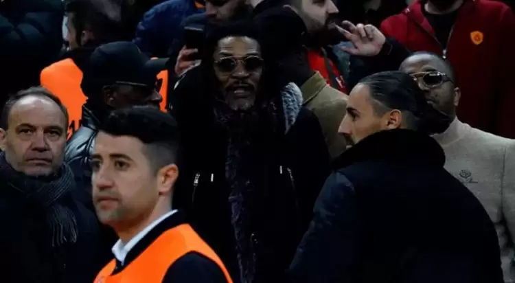 Rigobert Song, Galatasaray - Kasımpaşa maçını izledi