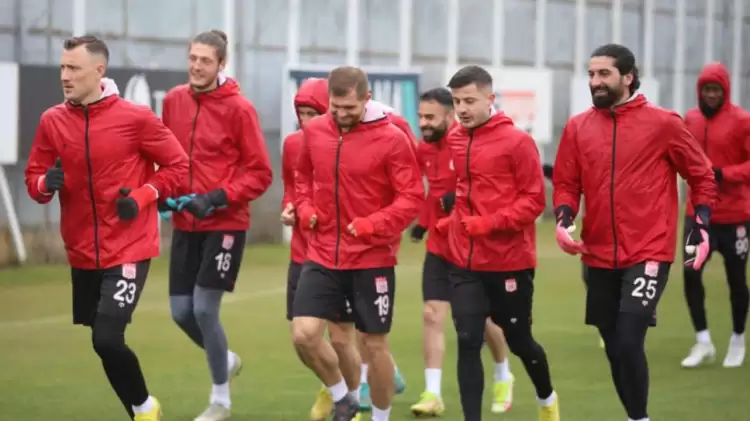 Sivasspor, Konferans Ligi'nde Fiorentine Maçı Hazırlıklarına Başladı