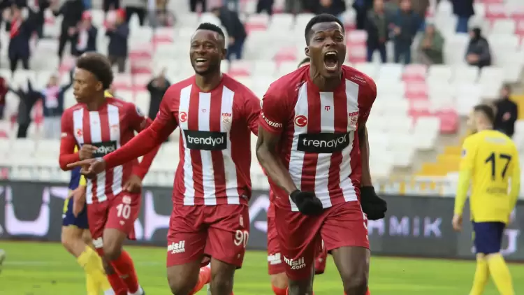 Sivasspor'da Samu Saiz ile Isaac Cofie, Gol Sayısını Yükseltti