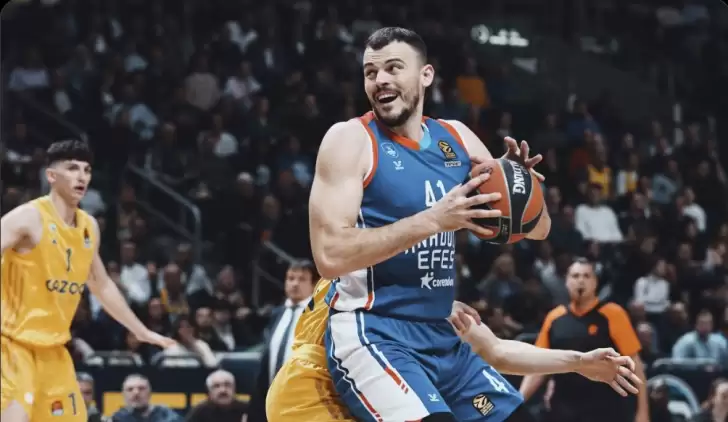 (Yazılı Özet) ALBA Berlin-Anadolu Efes Maç Sonucu: 95-93