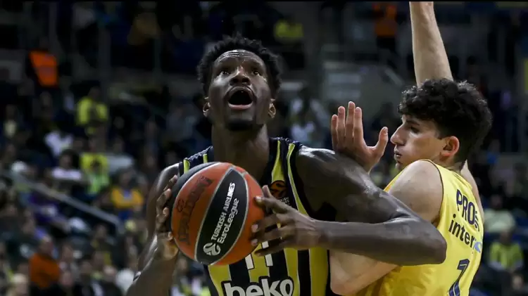 Fenerbahçe Amerikalı Forvet Nigel Hayes-Davis'in Sözleşmesini Uzatmak İstiyor