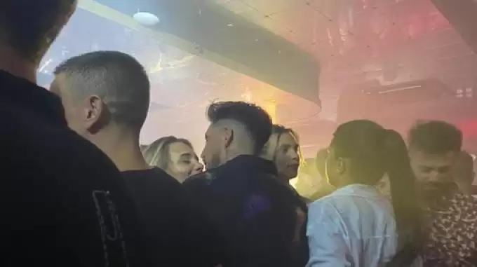 De Paul, Jose Sosa ile sevgilisini öpüşürken yakaladı: Sosa kayıplarda