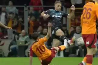 Trio'dan Galatasaray'a 2, Adana Demir'e 1 kırmızı!