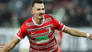 Augsburg'dan Mergim Berisha kararı!