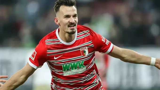 Augsburg'dan Mergim Berisha kararı!