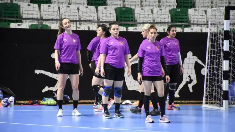 A Milli Kadın Hentbol Takımı, Giresun'da Medya İle Buluştu