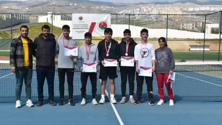 Şırnak'ta 12 İlden 145 Sporcunun Katıldığı Tenis Müsabakaları Sona Erdi