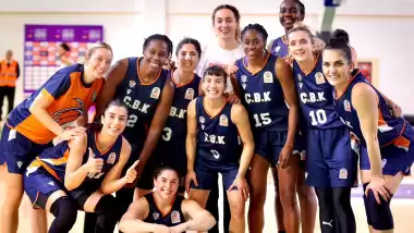 Olaylı eşleşmenin ardından ilk finalist ÇBK Mersin Yenişehir Belediyesi