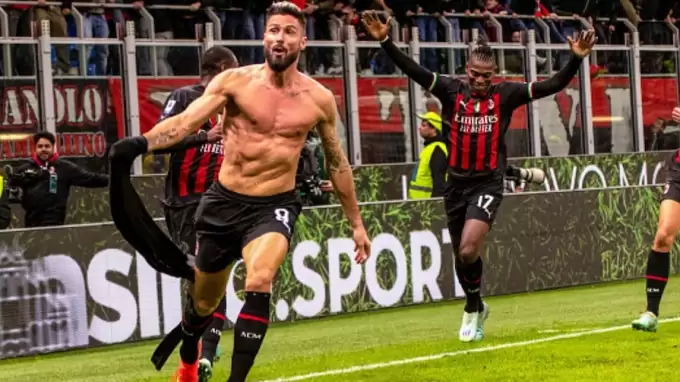 Olivier Giroud imzayı atıyor!