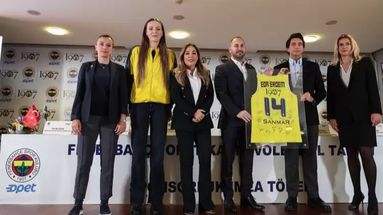 Fenerbahçe Opet Voleybol Takımı'nın Yeni Sırt Sponsoru 1907 Fenerbahçe Derneği Oldu