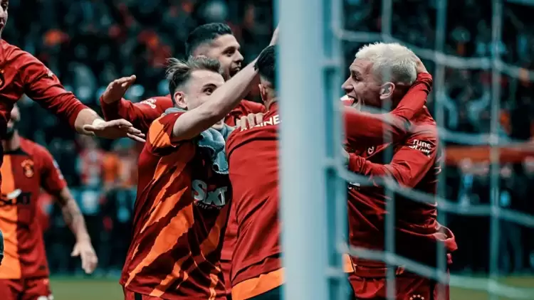 Galatasaraylı Futbolcular Primi Kaptı