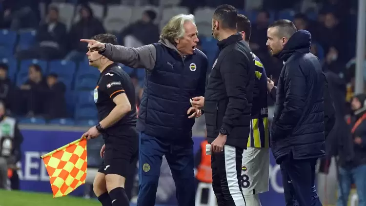 Nihat Kahveci'den Jorge Jesus'a: "Nereye Kadar Böyle Gidecek?"