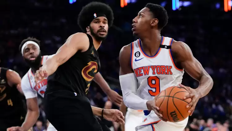 NBA'de Knicks, Cavaliers'a Karşı Seride 2-1 Öne Geçti