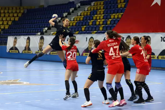 Hentbol Haberleri: Yenimahalle Play-off’a İzmir Galibiyeti İle Başladı