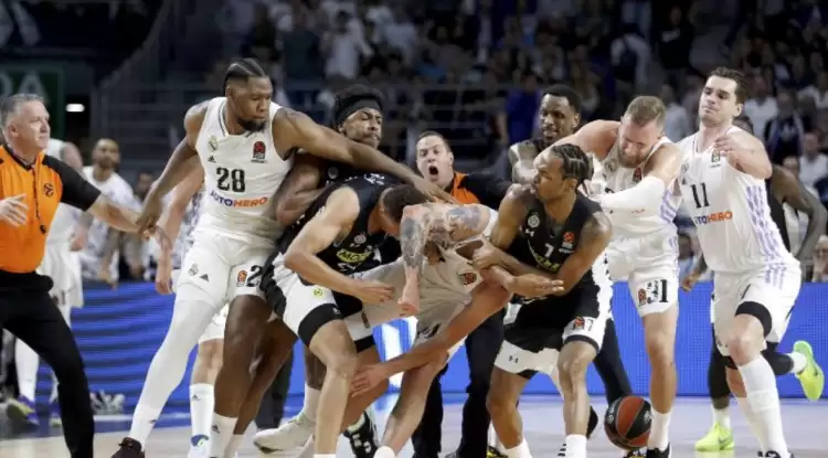 EuroLeague'te Oynanan Real Madrid-Partizan Maçındaki Kavganın Cezaları Belli Oldu