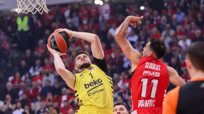 Beşiktaşlı yöneticiden Fenerbahçe'ye kutlama mesajı!