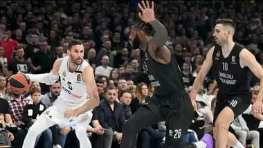 Partizan 6 kişi hücum etti, yetmedi!