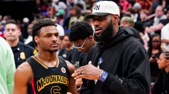 Veliaht James'in merakla beklenen tercihi belli oldu!