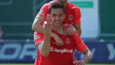 Umut Nayir ilk kez hat-trick yaptı