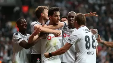Beşiktaş'tan eski golcüsüne hamle!